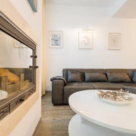 Nature Retreat 2 Bedroom Silver Mountain Apartment Poiana Brasov
